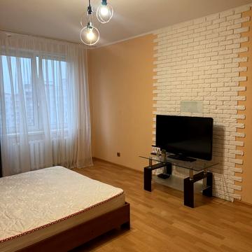 Феодосійський пров., 12