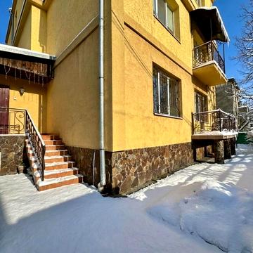 Чумацька вул., 6