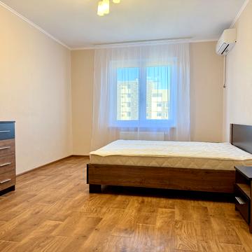 Коноплянська вул., 22-Б