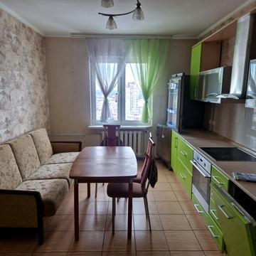 Європейського Союзу просп. (Правди), 31-А