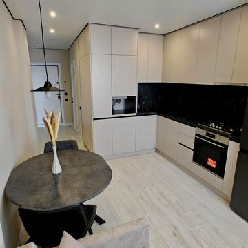 Одеська вул., 27