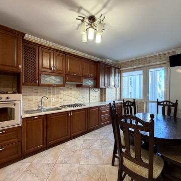 Івана Рубчака вул., 21