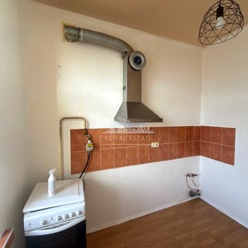 Василя Тютюнника вул. (Анрі Барбюса), 32