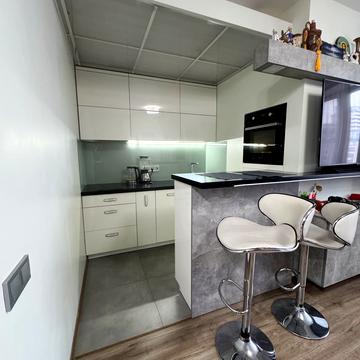 Завальна вул., 10-В