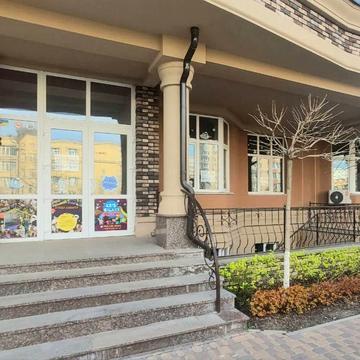 Сонячна вул., 1