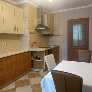 Миколи Руденка бульв. (Кольцова), 14-Б