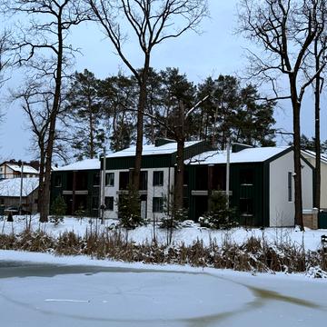 Варшавська вул.