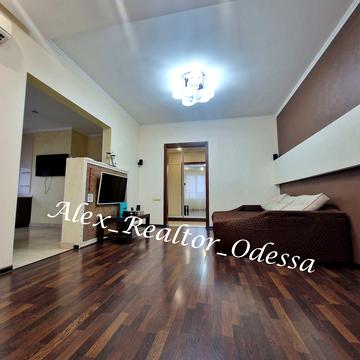 Незалежності вул., 11/1