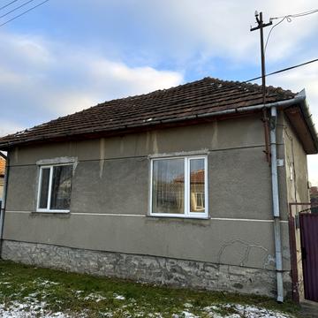 Керченська, 6