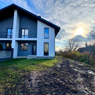 Весняна вул., 11Б