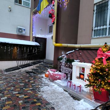 Академіка Шалімова вул., 65