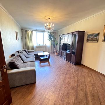 Голосіївський просп. (40-річчя Жовтня), 68