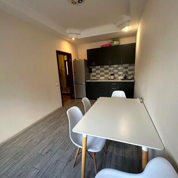 Велика Васильківська вул. (Червоноармійська), 114