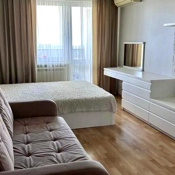 Георгія Гонгадзе просп. (Радянської України), 18-Д