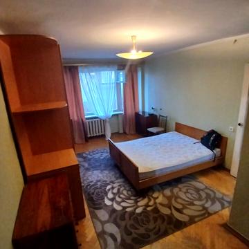 Сергія Набоки вул., 4