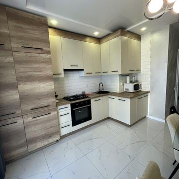 Залізнична вул., 9