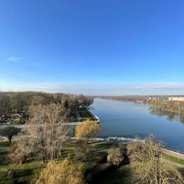 Староміська вул., 1/2