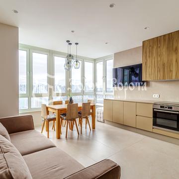 Каховська вул., 62