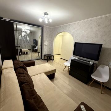 Полуничний пров., 27