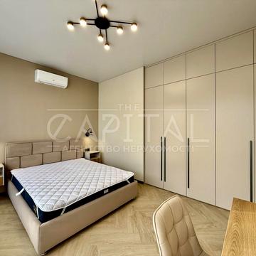 Ґарета Джонса вул. (Сімї Хохлових), 12-А