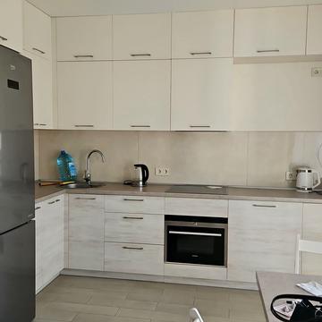 Метрологічна вул., 23