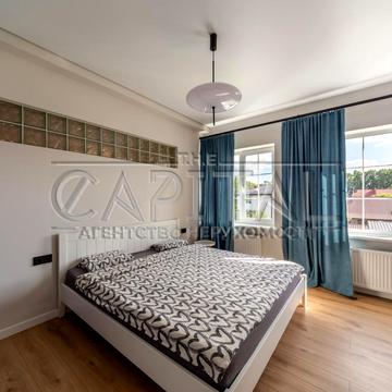 Стрітенська вул.