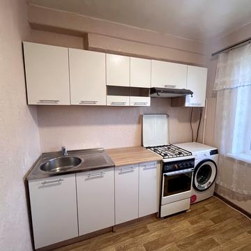 Празька вул., 25/2