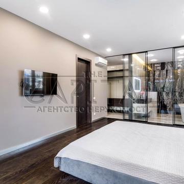 Саперне Поле вул., 3