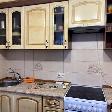 Севастопольська вул., 19