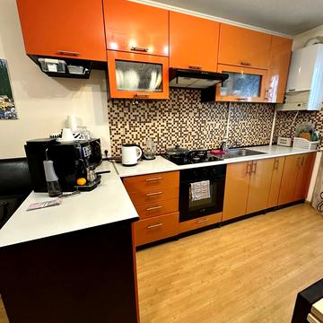 Євгена Коновальця вул., 80а