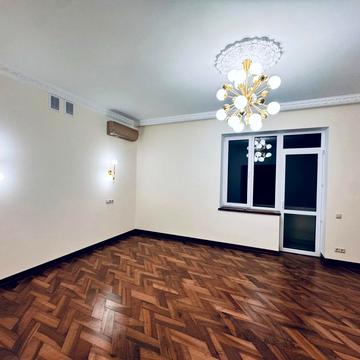 Республіканська вул., 18