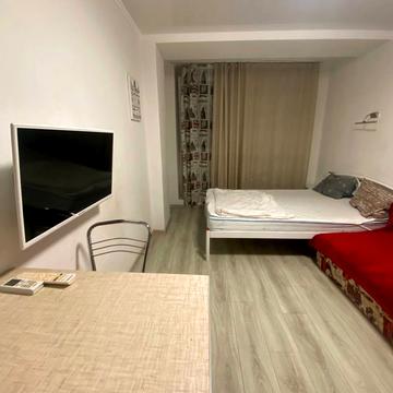 Літературна вул., 10