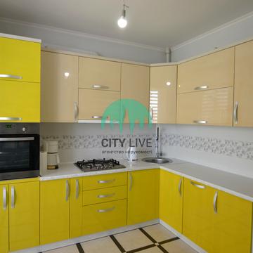 Олександра Довженка вул., 51