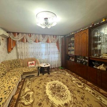 Героїв України просп. (Героїв Сталінграду), 99