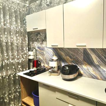 Юри Зойфера вул. (Анрі Барбюса), 6