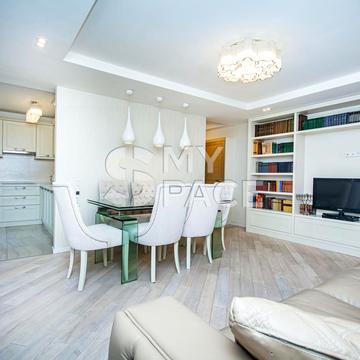 Ділова вул. (Димитрова), 7