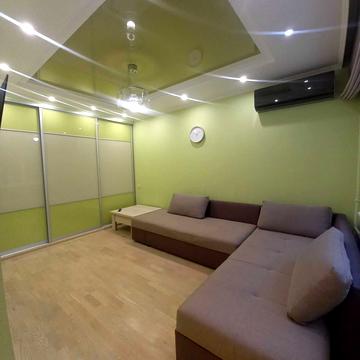 Івана Франка вул., 125