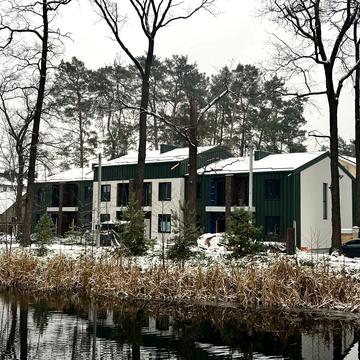 Варшавська вул.