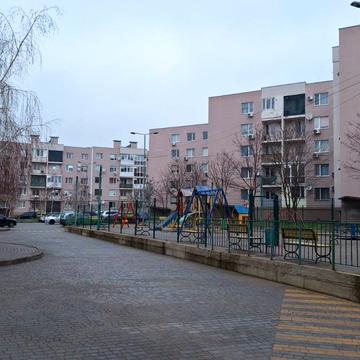 Проїзна вул., 18