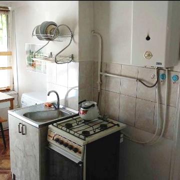 Севастопольська вул., 9