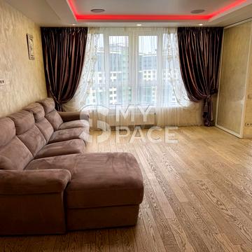 Михайла Максимовича вул. (Онуфрія Трутенка), 32-А