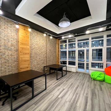 Євгена Коновальця вул. (Щорса), 36д