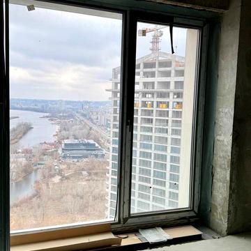 Набережна Перемоги вул., 7