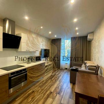 Джона Маккейна вул. (Івана Кудрі), 7