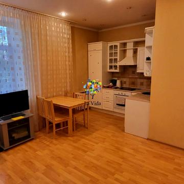 Кропивницького вул., 18