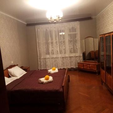 Тіниста вул., 9