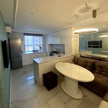 Співдружності вул., 1