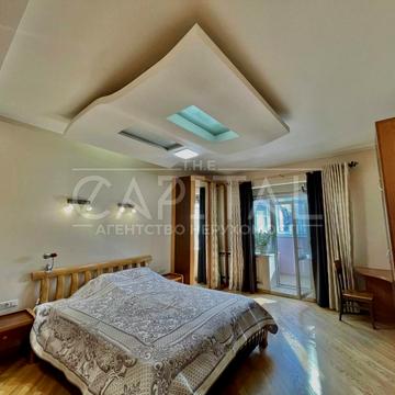 Прорізна вул., 3