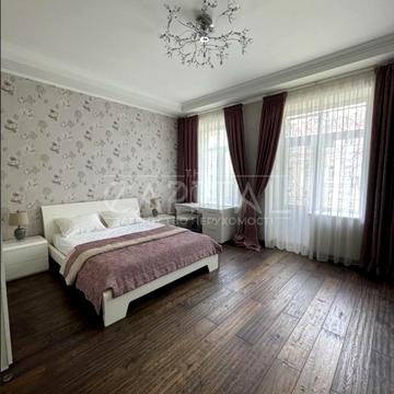 Володимирська вул., 83