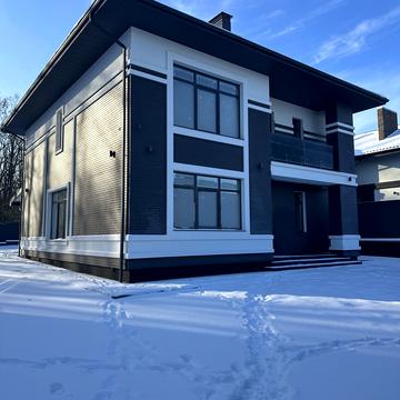 Квітнева вул.